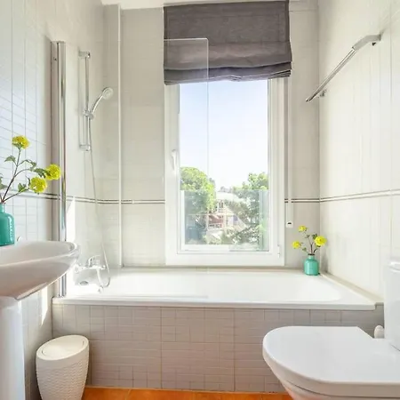 Vila Lovely Breeze, Heerlijk Familiehuis, 7pers. Lloret de Mar