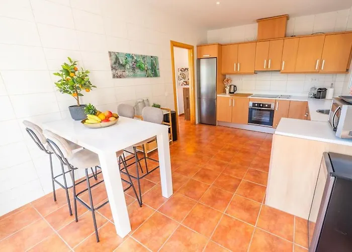 Lovely Breeze, Heerlijk Familiehuis, 7pers. Villa Lloret de Mar