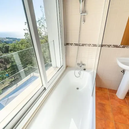 Villa Lovely Breeze, Heerlijk Familiehuis, 7pers. *