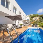 Lovely Breeze, Heerlijk Familiehuis, 7pers. Villa Lloret de Mar